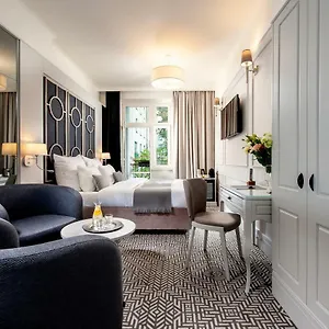 https://amber-design-residence.krakowhotelspoland.com